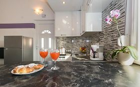 Dalmatian Modern Apartment With Tavern